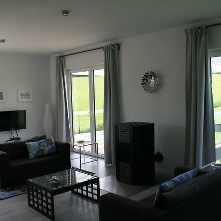 Neubau Modern Leisure Stelzen Bungalow בית נופש *
